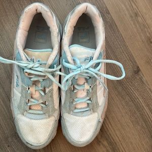 Women’s size 10 fila shoes